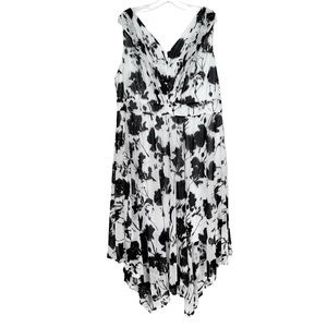 Simply Vera Wang Black & White Floral Sleeveless V-Neck Flowy Midi Dress Size 2X